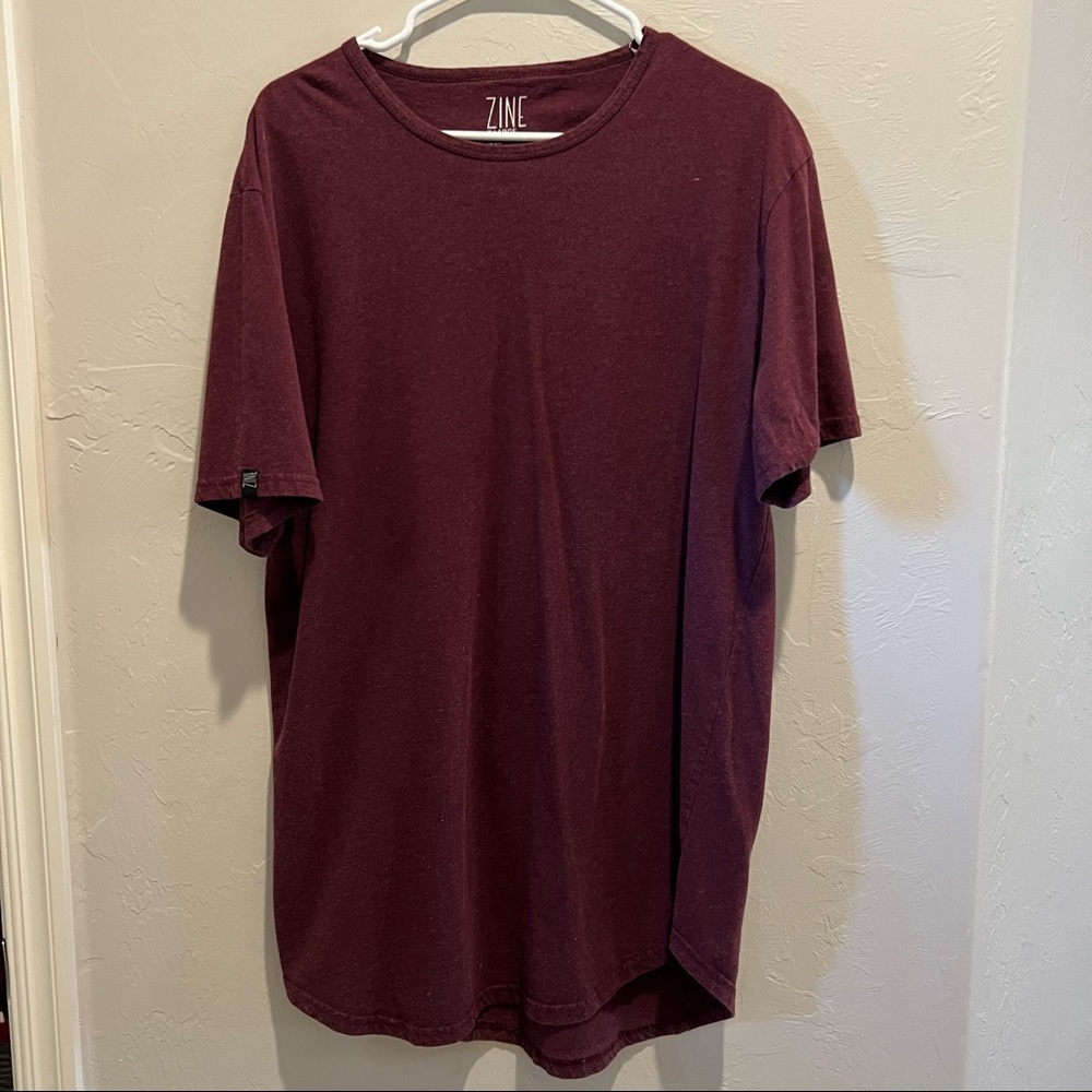 Zine brand Mens short sleeve maroon tshirt long